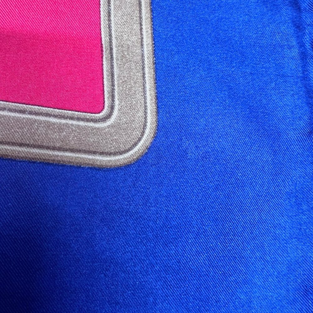 Unused-CELINE Paris 100% SilkScarf 34" x34" Red Blue Hourses Dogs Italy Made(59 - Picture 15 of 15